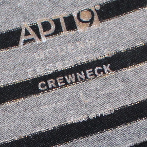 Apt 9 Long Sleeve Comfortable Scoop Neckline Top - Picture 5 of 6